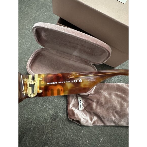 Miu Miu Glimpse Oval Logo Accented Sunglasses main image 10